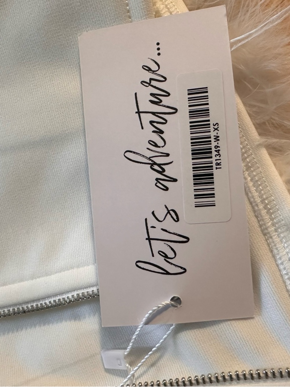 12th Tribe Chanel White Faux Feather Top - Picture 10 of 10